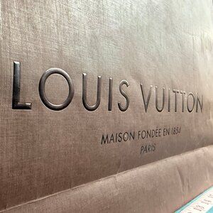 Louis Vuitton - Luxury Designer Retailer Shopping Bag